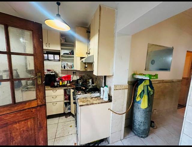 5 BEDROOM HOUSE FOR SALE IN PRIMROSE